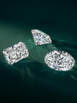 Loose diamonds from The Flawless Collection.